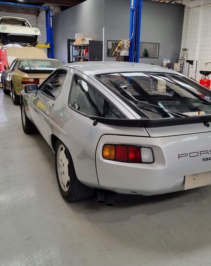 Hartech Automotive Porsches in Melbourne workshop